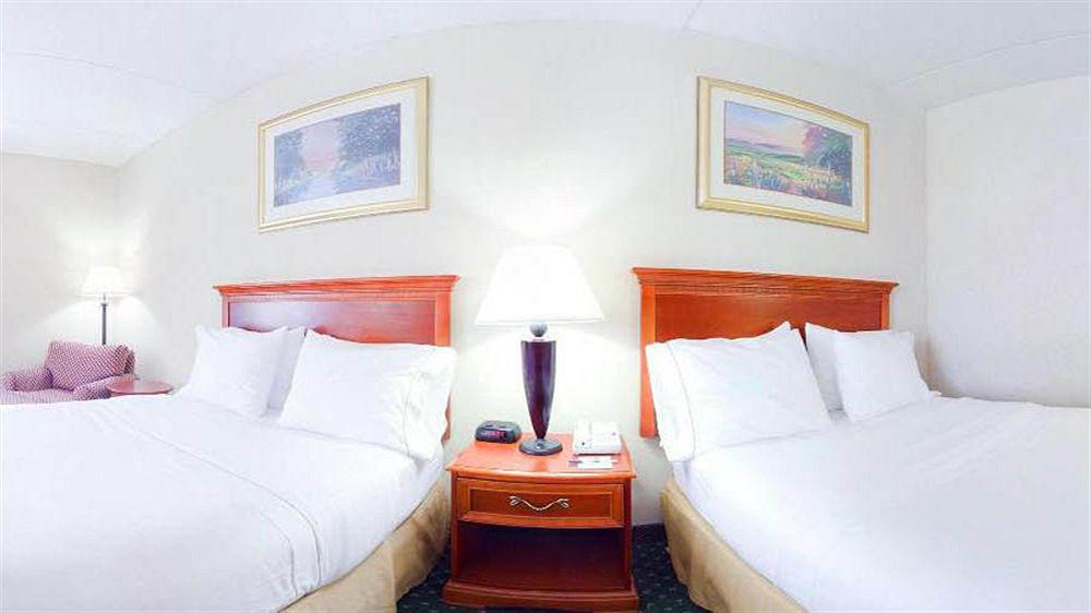 Holiday Inn Express Cambridge By Ihg Екстериор снимка
