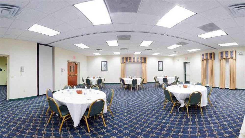 Holiday Inn Express Cambridge By Ihg Екстериор снимка