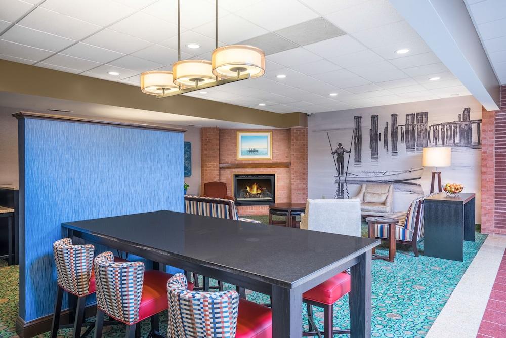 Holiday Inn Express Cambridge By Ihg Екстериор снимка