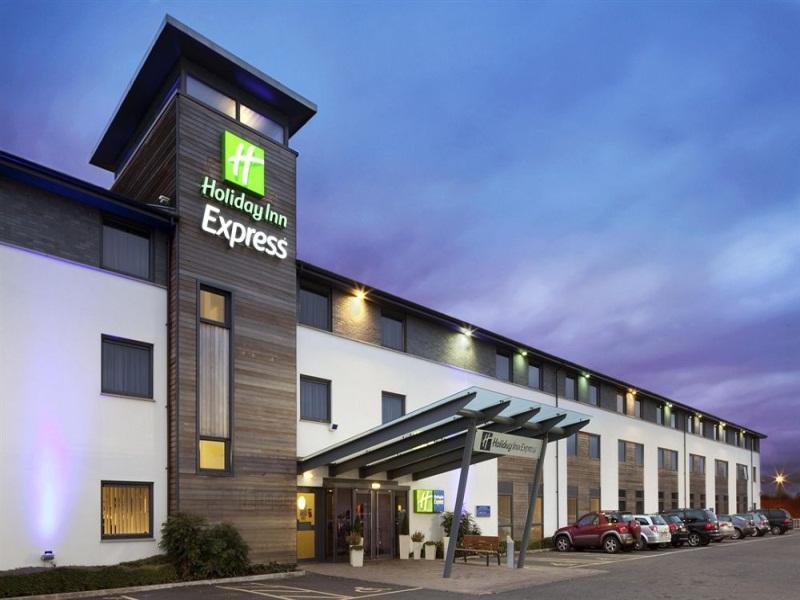 Holiday Inn Express Cambridge By Ihg Екстериор снимка