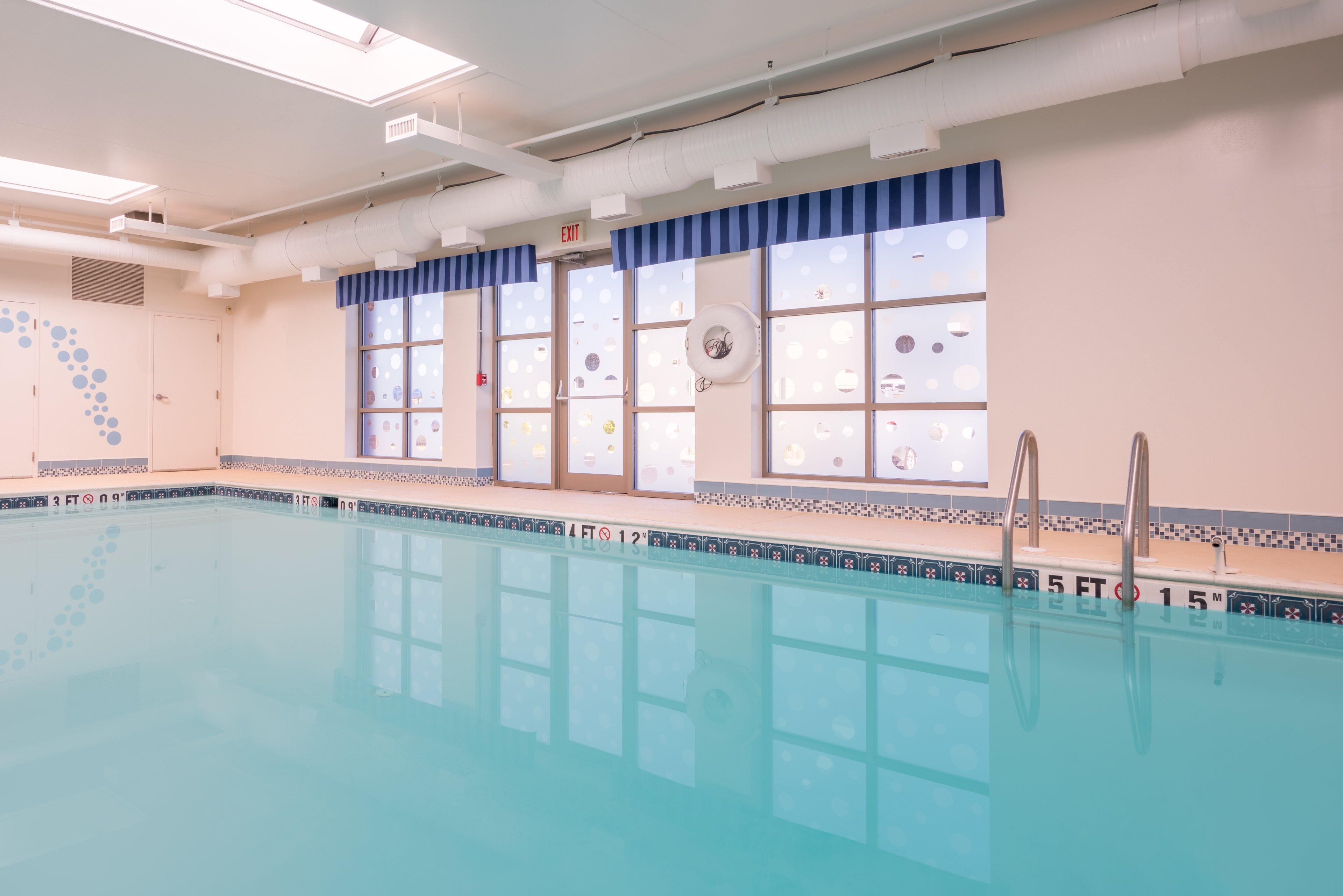 Holiday Inn Express Cambridge By Ihg Екстериор снимка