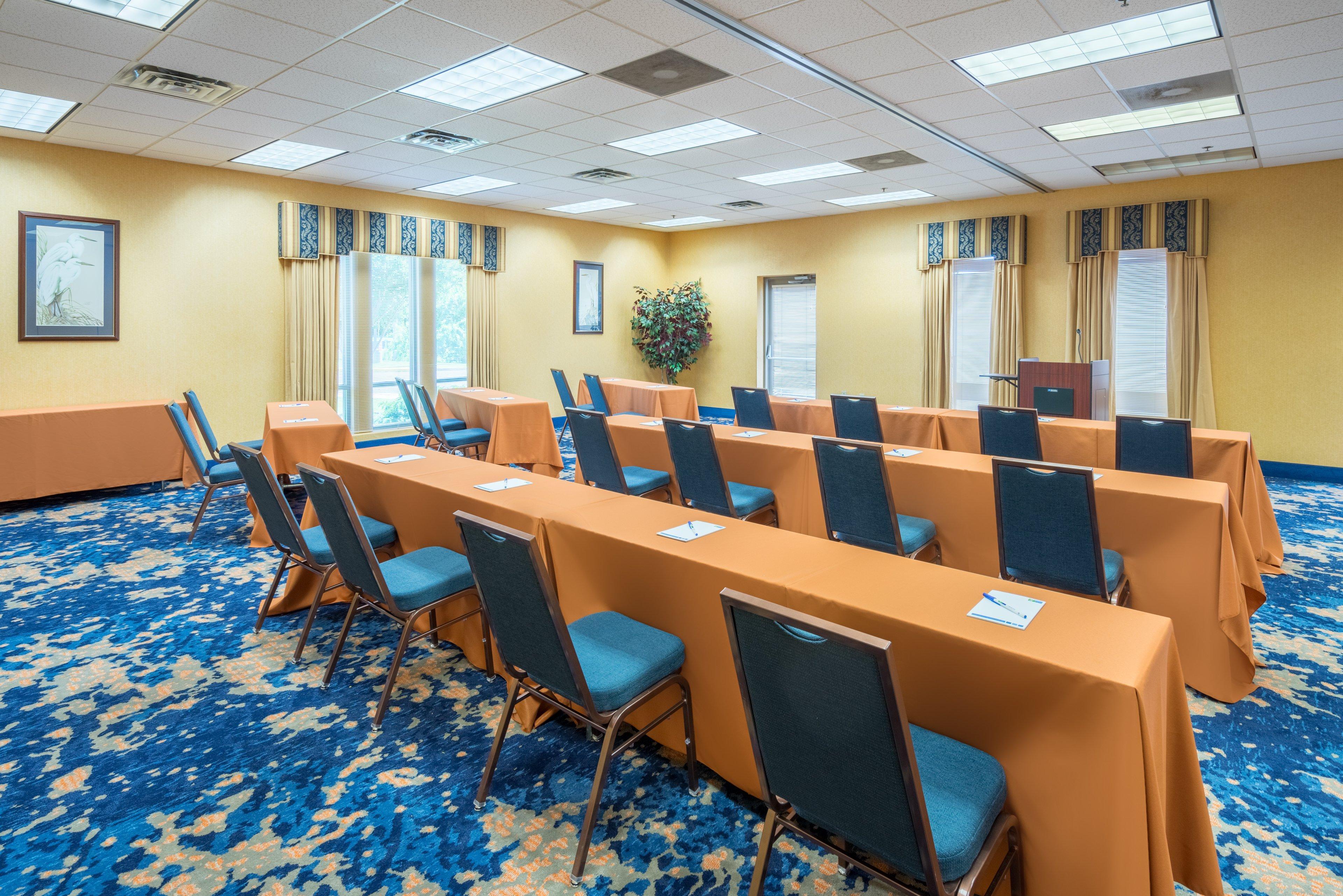 Holiday Inn Express Cambridge By Ihg Екстериор снимка