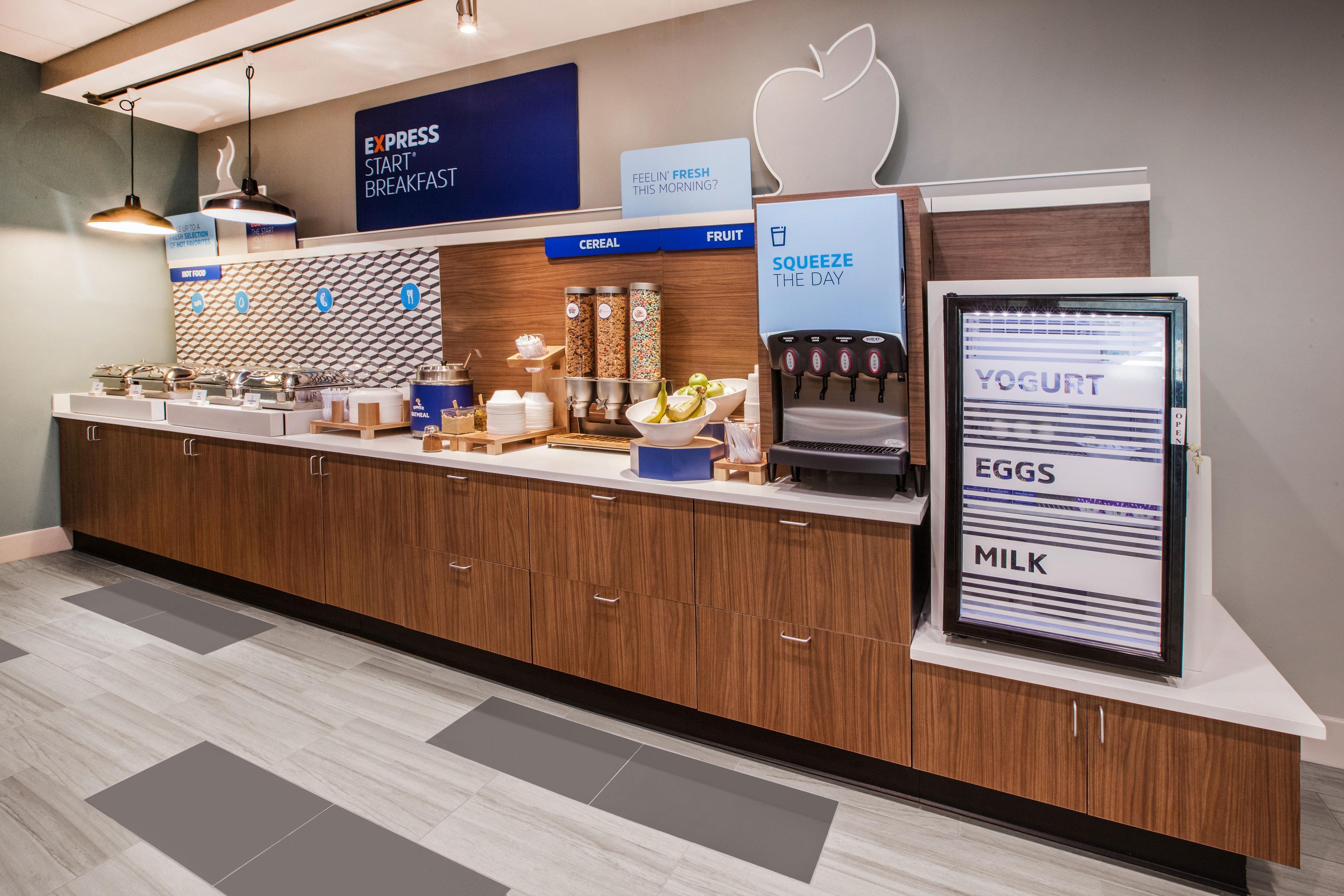 Holiday Inn Express Cambridge By Ihg Екстериор снимка