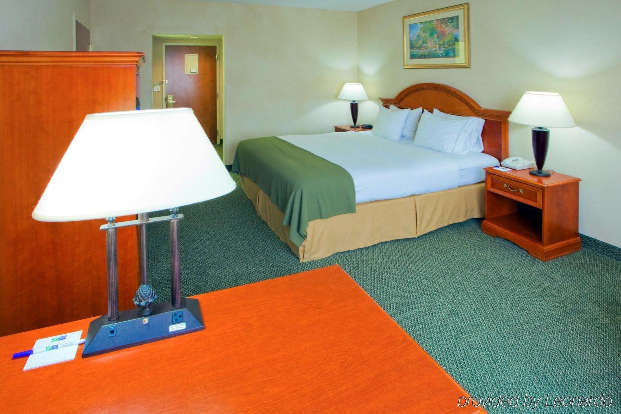 Holiday Inn Express Cambridge By Ihg Екстериор снимка